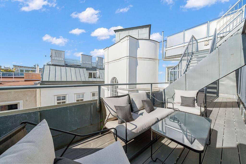 Designer Penthouse With Balcony Viena Exterior foto