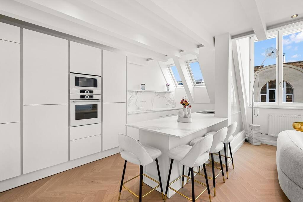 Designer Penthouse With Balcony Viena Exterior foto